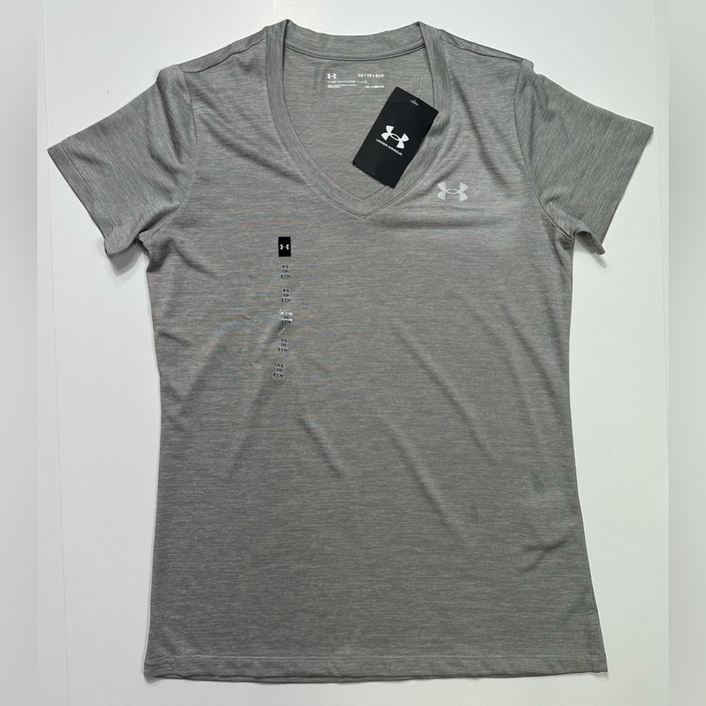 NWT Under Armour HeatGear V-Neck Gray Short Sleeve Women's Size XS